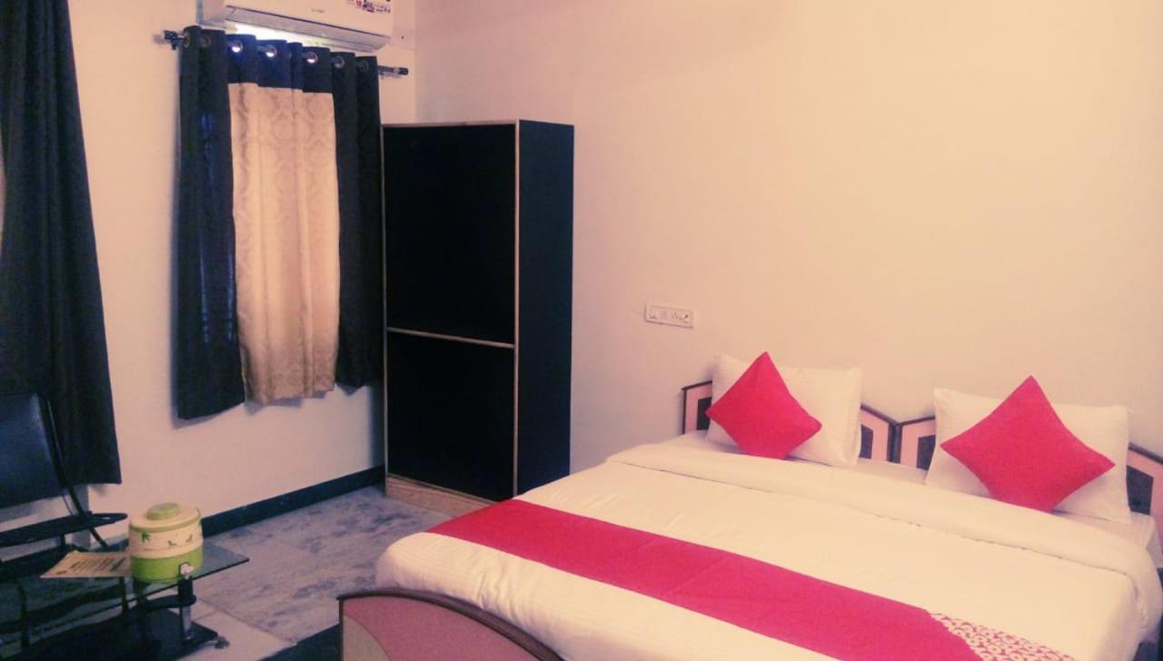 Hotel Rajkamal International Udaipur Kültér fotó