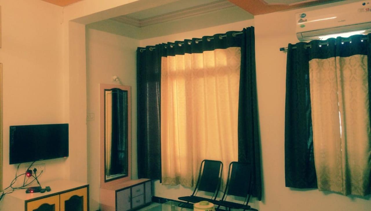 Hotel Rajkamal International Udaipur Kültér fotó